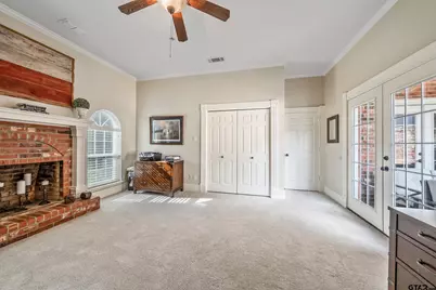 1881 Valley View, Tyler, TX 75703 - Photo 14