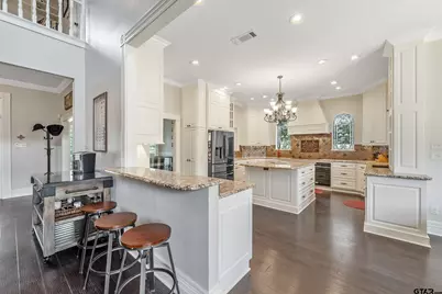 1881 Valley View, Tyler, TX 75703 - Photo 6