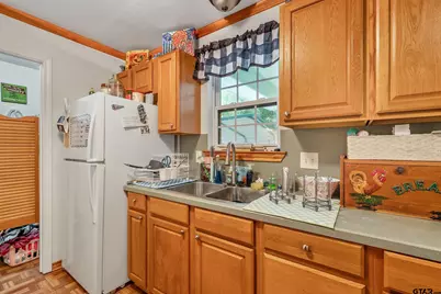 258 SW 6th St, Rusk, TX 75785 - Photo 10