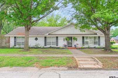 202 S Houston, Edgewood, TX 75117 - Photo 1