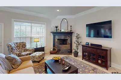 685 Bunker, Tyler, TX 75703 - Photo 6
