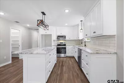 505 S Joy Street, Troup, TX 75789 - Photo 6