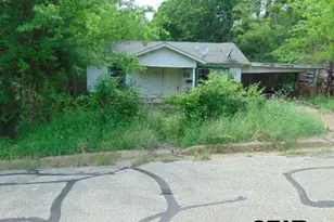 809 Greely, Jacksonville, TX 75766 - Photo 2