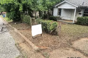 809 Greely, Jacksonville, TX 75766 - Photo 1