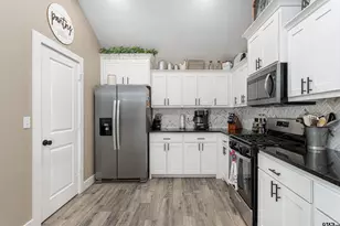 16210 Crossing Cir, Lindale, TX 75771 - Photo 4