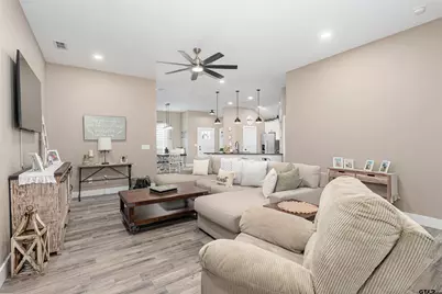 16210 Crossing Circle, Lindale, TX 75771 - Photo 10
