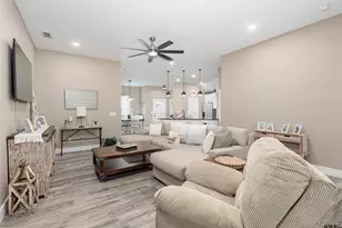 16210 Crossing Cir, Lindale, TX 75771 - Photo 10