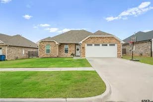 1707 Forestdale Blvd, Whitehouse, TX 75791 - Photo 1