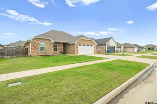 1707 Forestdale Blvd, Whitehouse, TX 75791 - Photo 2