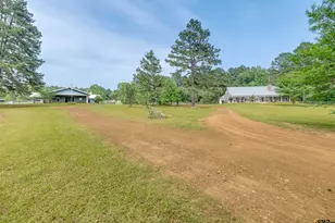 9689 E Fm 837, Palestine, TX 75803 - Photo 1