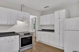 1409 N Carlyle Ave, Tyler, TX 75702 - Photo 14