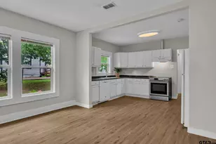 1409 N Carlyle Ave, Tyler, TX 75702 - Photo 10