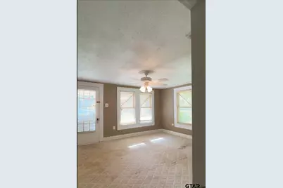 1302 S Main St, Henderson, TX 75654 - Photo 12
