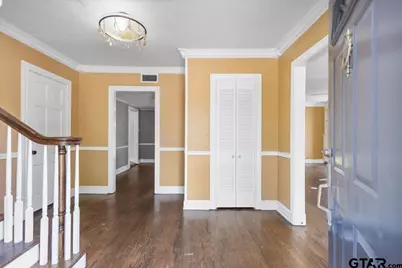 2002 Robertson Ave, Tyler, TX 75701 - Photo 4