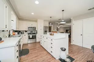 317 E Robinwood, White Oak, TX 75693 - Photo 20