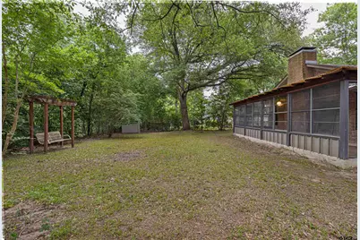 2930 Roanoke Ln, Tyler, TX 75701 - Photo 2