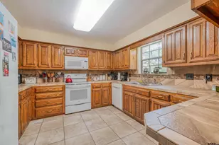 957 Gilmer Rd, Winnsboro, TX 75494 - Photo 22
