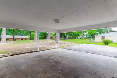 209 Miles St, Longview, TX 75605 - Photo 32