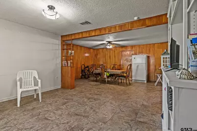 309 Henderson, Mt Pleasant, TX 75455 - Photo 4