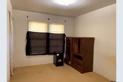 213 E Magnolia Dr, Mt Pleasant, TX 75455 - Photo 6