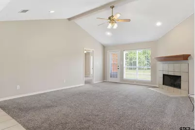 513 Kingsway, Overton, TX 75684 - Photo 2