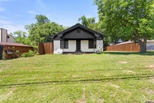 307 W South St, Lindale, TX 75771 - Photo 2