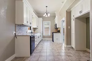 307 W South St, Lindale, TX 75771 - Photo 10