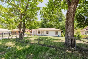 1208 S Academy, Tyler, TX 75701 - Photo 4
