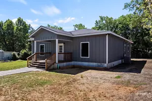 517 7th, Mt Pleasant, TX 75455 - Photo 2