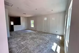 201 E Fleming, Longview, TX 75604 - Photo 2