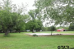615 S Houston, Edgewood, TX 75117 - Photo 1
