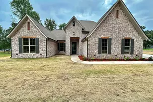 215 Clara Ln, Kilgore, TX 75662 - Photo 1
