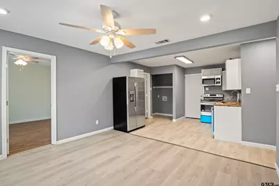 903 Hester St, Arlington, TX 76011 - Photo 6