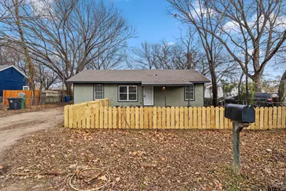 903 Hester St, Arlington, TX 76011 - Photo 1