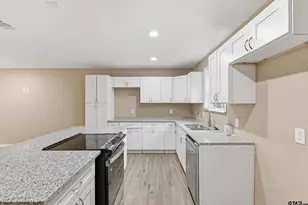 208 Lenox St, Pittsburg, TX 75686 - Photo 18