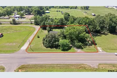 729 W Broad St, Oakwood, TX 75855 - Photo 2