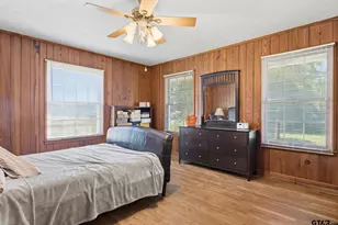729 W Broad St, Oakwood, TX 75855 - Photo 8