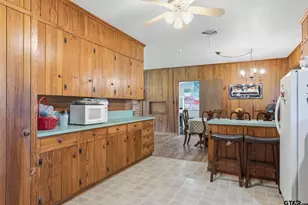 729 W Broad St, Oakwood, TX 75855 - Photo 30