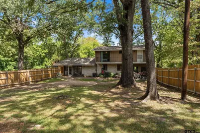 1101 Holly Hill Ln, Mt Pleasant, TX 75455 - Photo 2