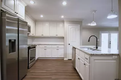 3323 Brooks Ln, Tyler, TX 75701 - Photo 8