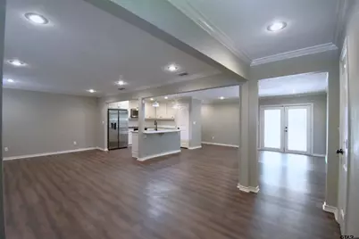3323 Brooks Ln, Tyler, TX 75701 - Photo 4