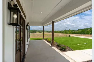 470 E Cupit Way, Gladewater, TX 75647 - Photo 4