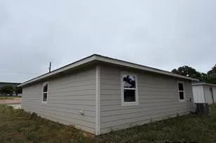 730 N Sanders, Nacogdoches, TX 75964 - Photo 2