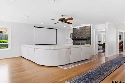 224 La Jolla, Athens, TX 75751 - Photo 6