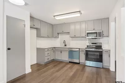 1538 N Hill, Tyler, TX 75702 - Photo 10