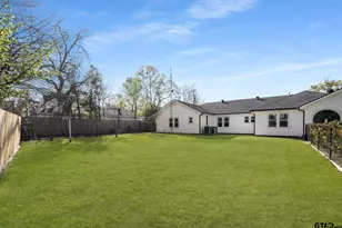 1208 Pine St, Kilgore, TX 75662 - Photo 28