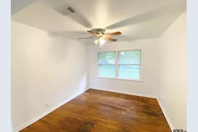 118 Hickory, Pittsburg, TX 75686 - Photo 4