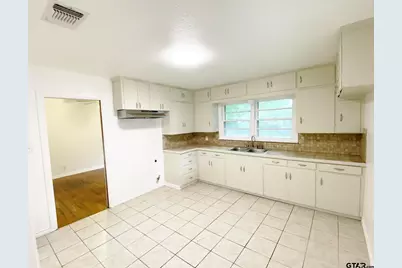 118 Hickory, Pittsburg, TX 75686 - Photo 6