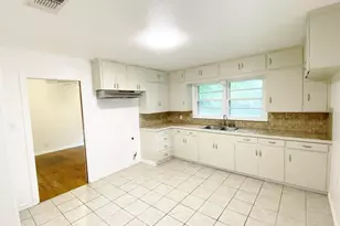 118 Hickory, Pittsburg, TX 75686 - Photo 6