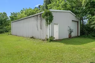 529 E Fm 323, Palestine, TX 75801 - Photo 30